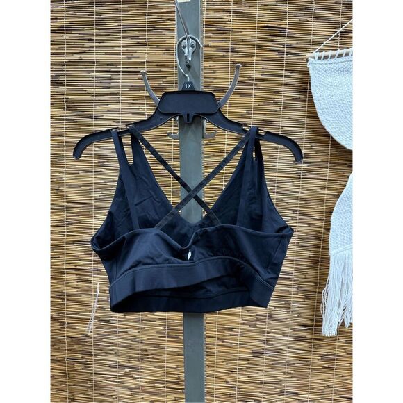 Trendy Plus Size Active Ultimate Workout Crop Top Size 20 - Picture 3 of 3